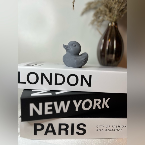 Duck Candle - Caribbean Teakwood Scent - Picture 3 of 3